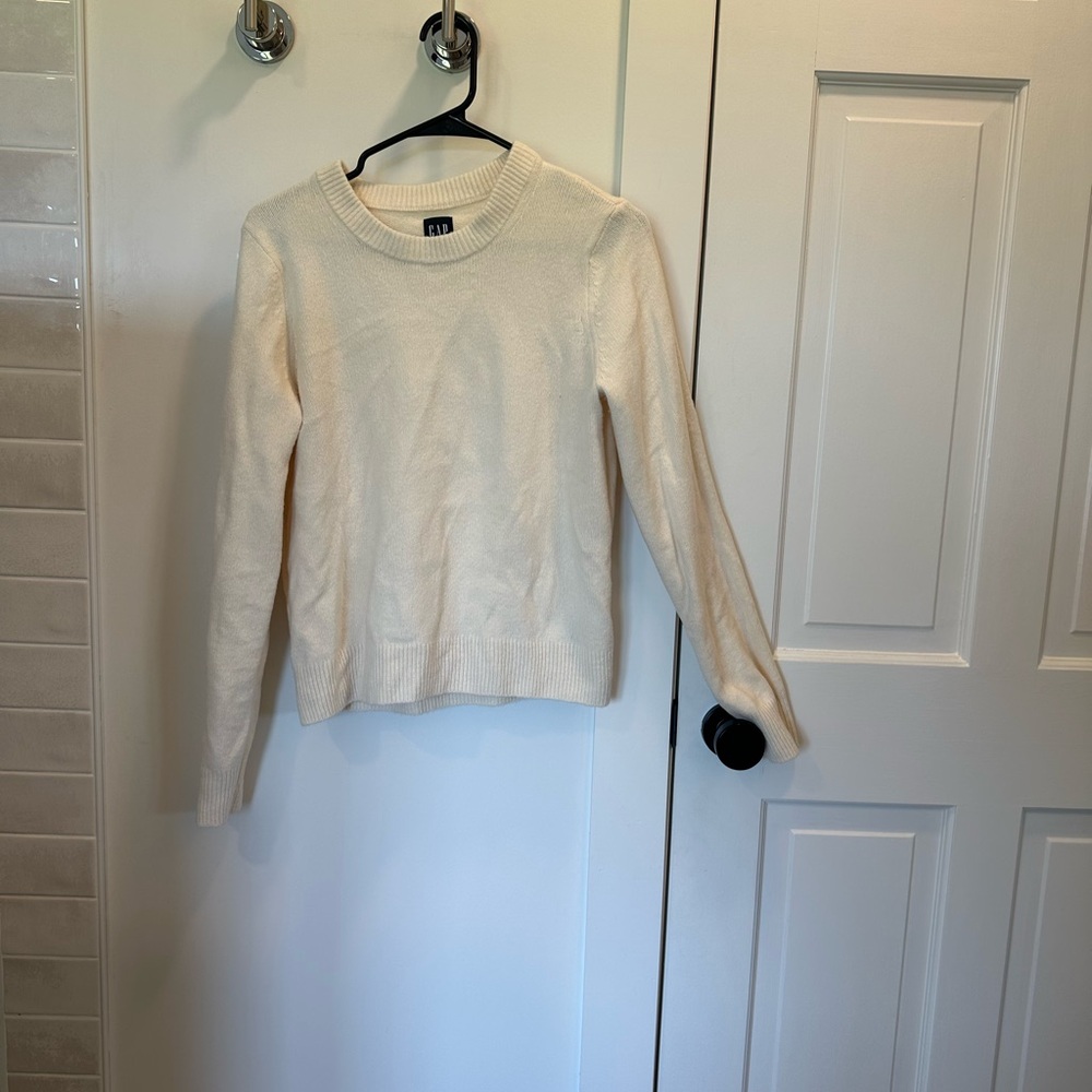 GAP Soft Cream Crew Neck Sweater